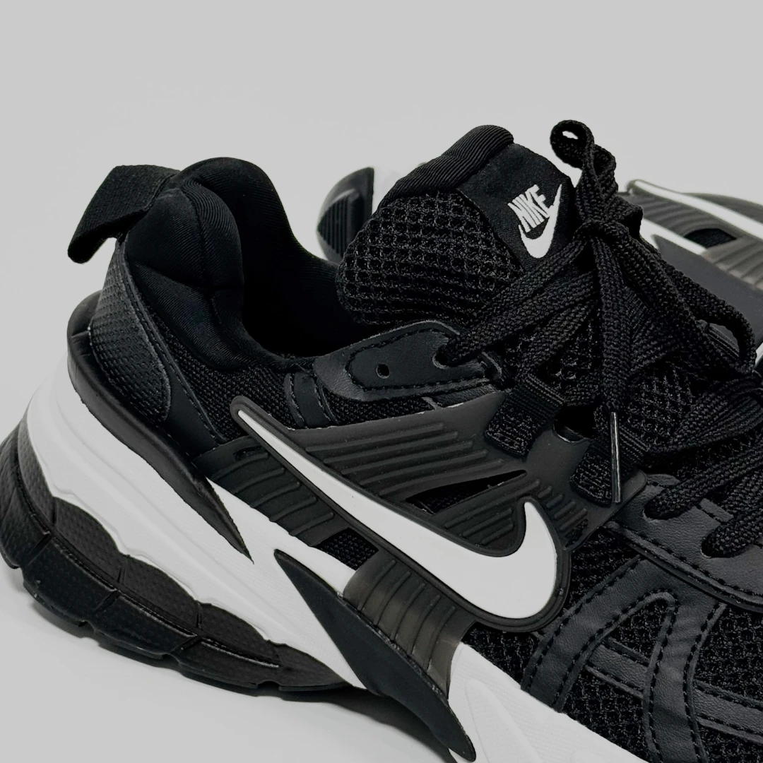 Nike V2k Negro - Image 2